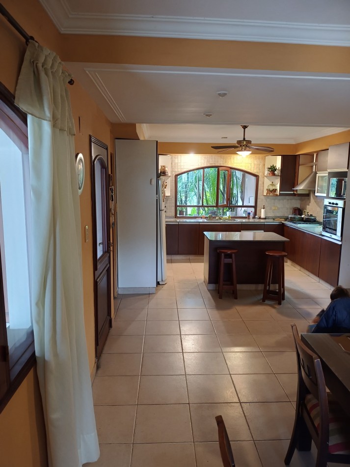 VENTA CASA - COUNTRY MARCOS PAZ