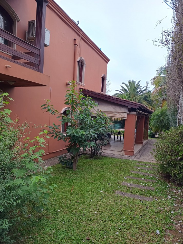 VENTA CASA - COUNTRY MARCOS PAZ