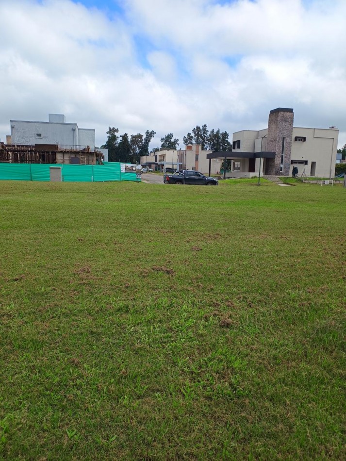 VENTA LOTE EN COUNTRY PINAR II